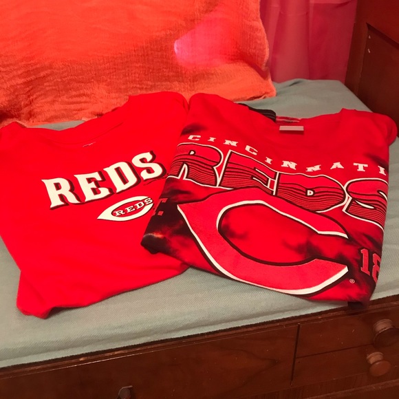 Genuine Merchandise Other - Like New! Bundle/2 Cincinnati Reds T-shirts/2X